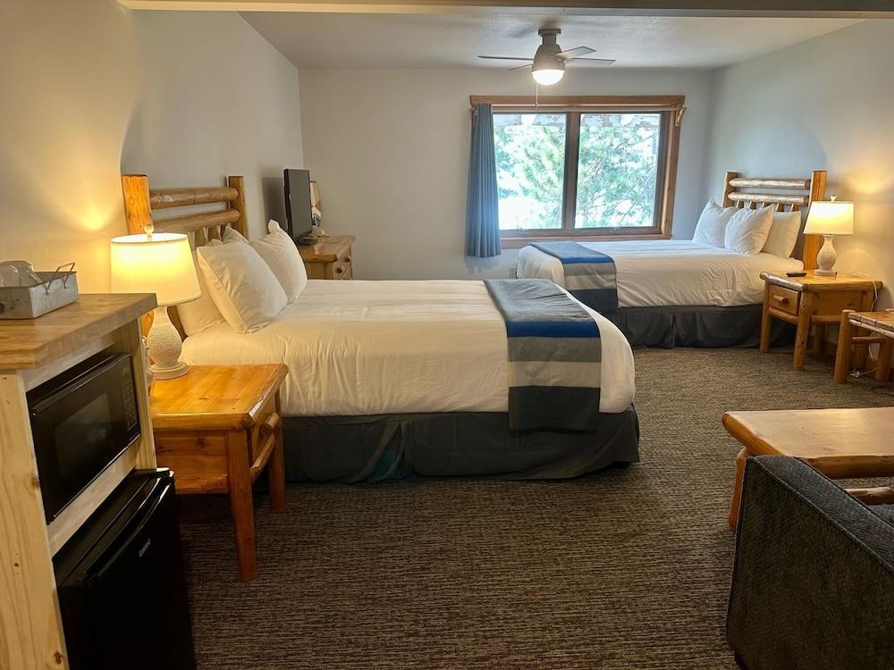 Manhattan Beach Lodge