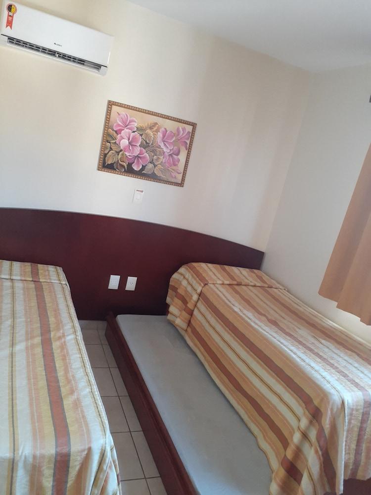 Temporada Royal Park Caldas Novas 2q