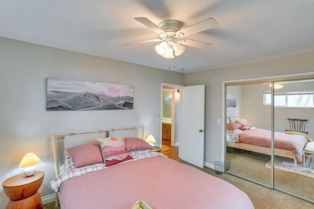 Mid-century Mod Cottage, Steps to Lake Gregory!