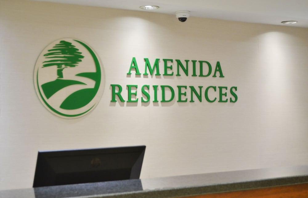 Amenida Residences