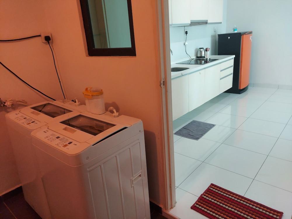 JB Bukit Indah Skyloft Suites