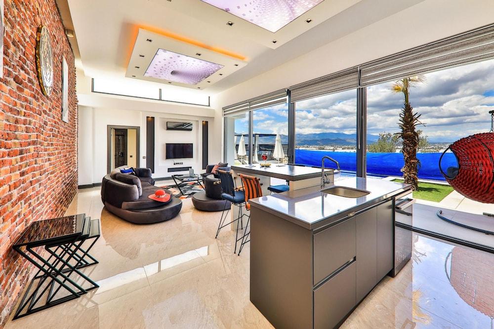 Sevil Uno in Gelemi Mahallesi