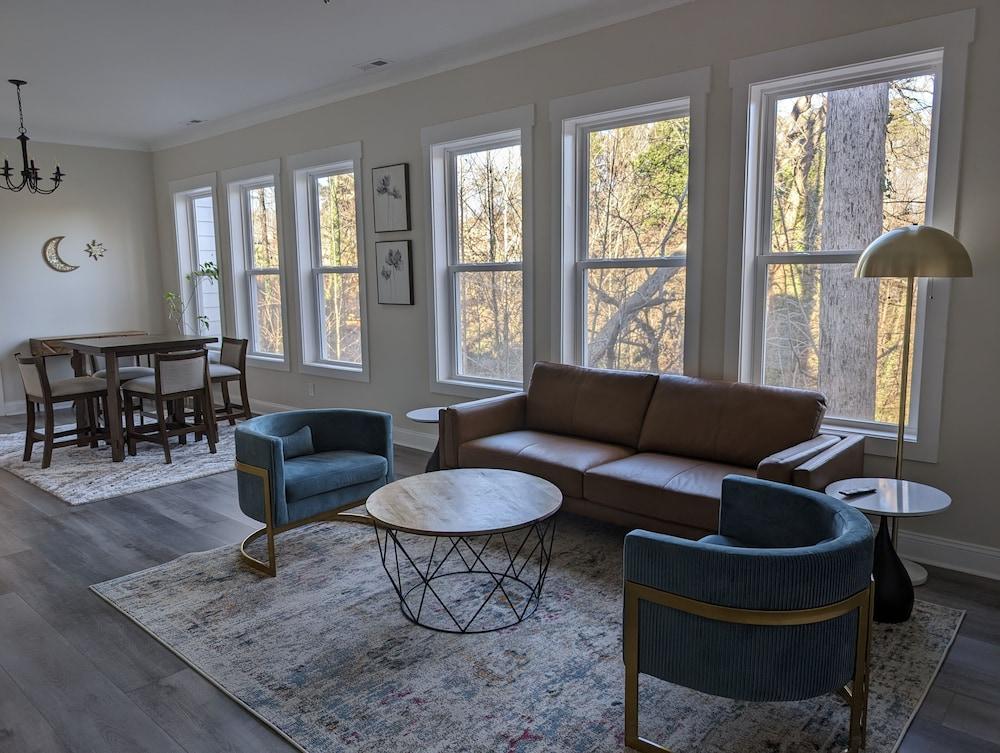 Colony Suite - Bridgegate