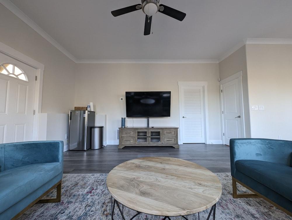 Colony Suite - Bridgegate