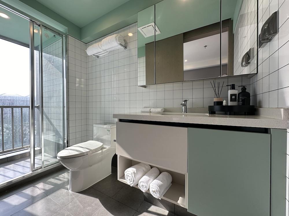 Galaxy JunYu Apartment