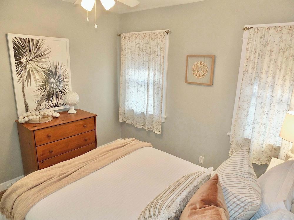 Steps to Beach & Alamitos Bay on LB Peninsula