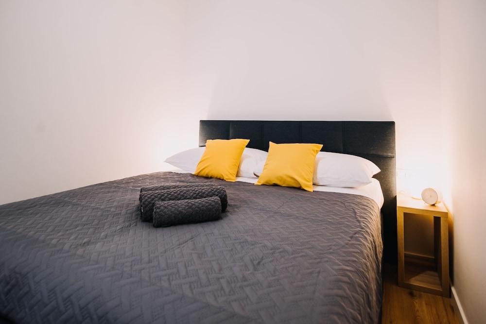 Art Deco Dubrovnik Apartments by DuHomes