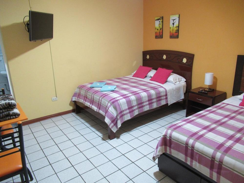 Kurmi House Lima Airport