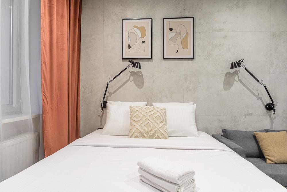 Lumina Apart hotel in the Center of Warsaw