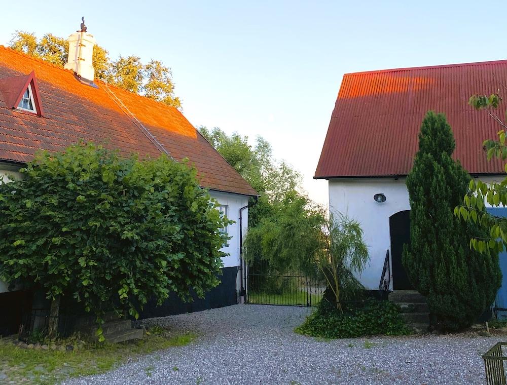 Sydkustens at Tullnäs Vingård