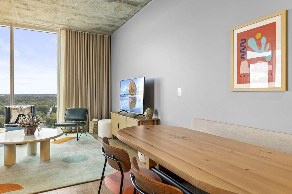 High Rise in the heart of ATX