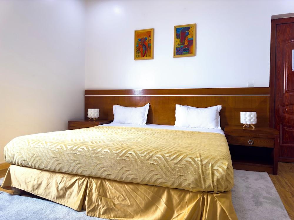 Oasis Seaside by Barok