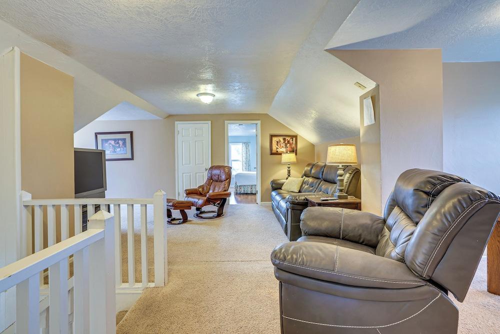 Remodeled Pioneer Home in Hurricane w/ Patio!