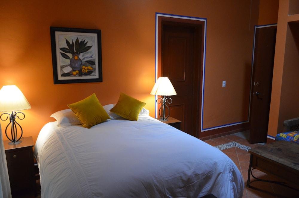 Hotel&Art Gallery Casona de los Milagros