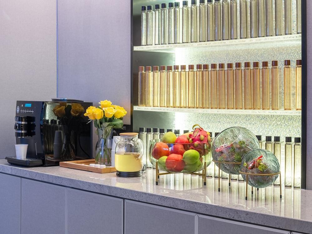 Crystal Orange Wangfujing Hotel