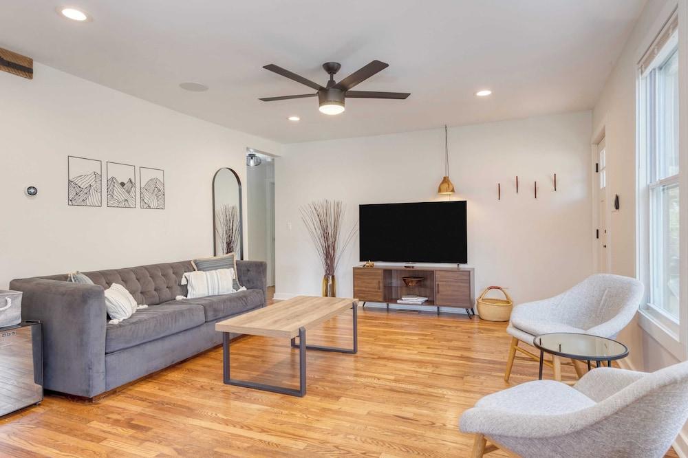 Sage Lodge by Avantstay