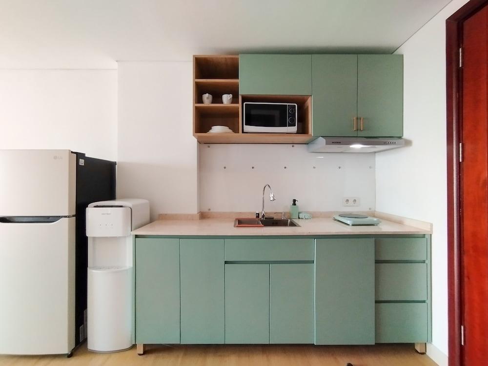 Metropolitan Studio Room Apartment Tamansari Tera Residence