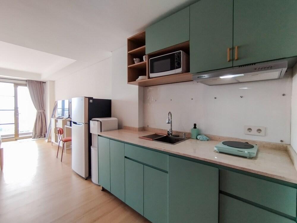 Metropolitan Studio Room Apartment Tamansari Tera Residence