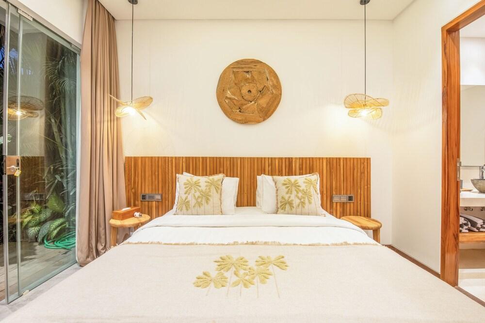 Coastal Comfort: Cozy 4BR Villa, 5 Min Walk to Finns Beach