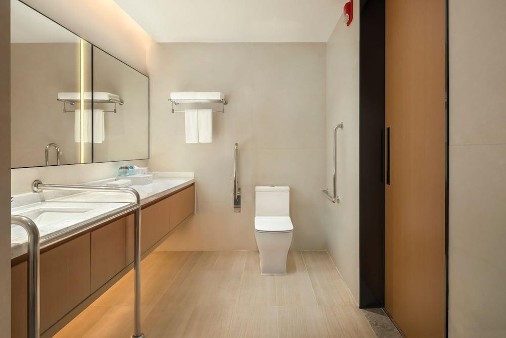 Element Yangjiang Hailing Island