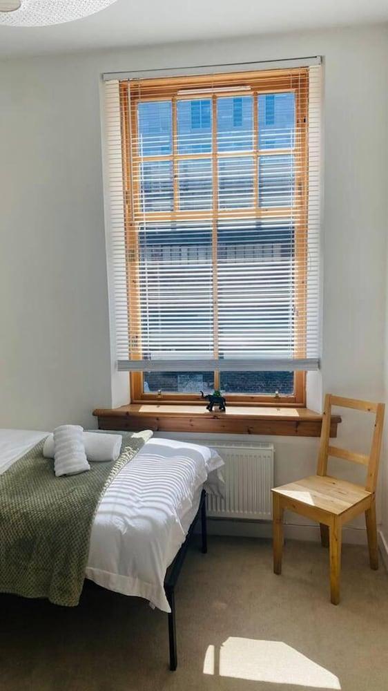 Modern City Center 2 Bedroom Apartment