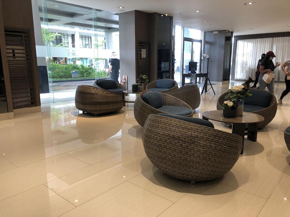 Shore Residences Stays by PBYY