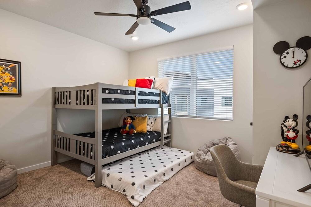 Desert Disney 2 Bedroom Condo