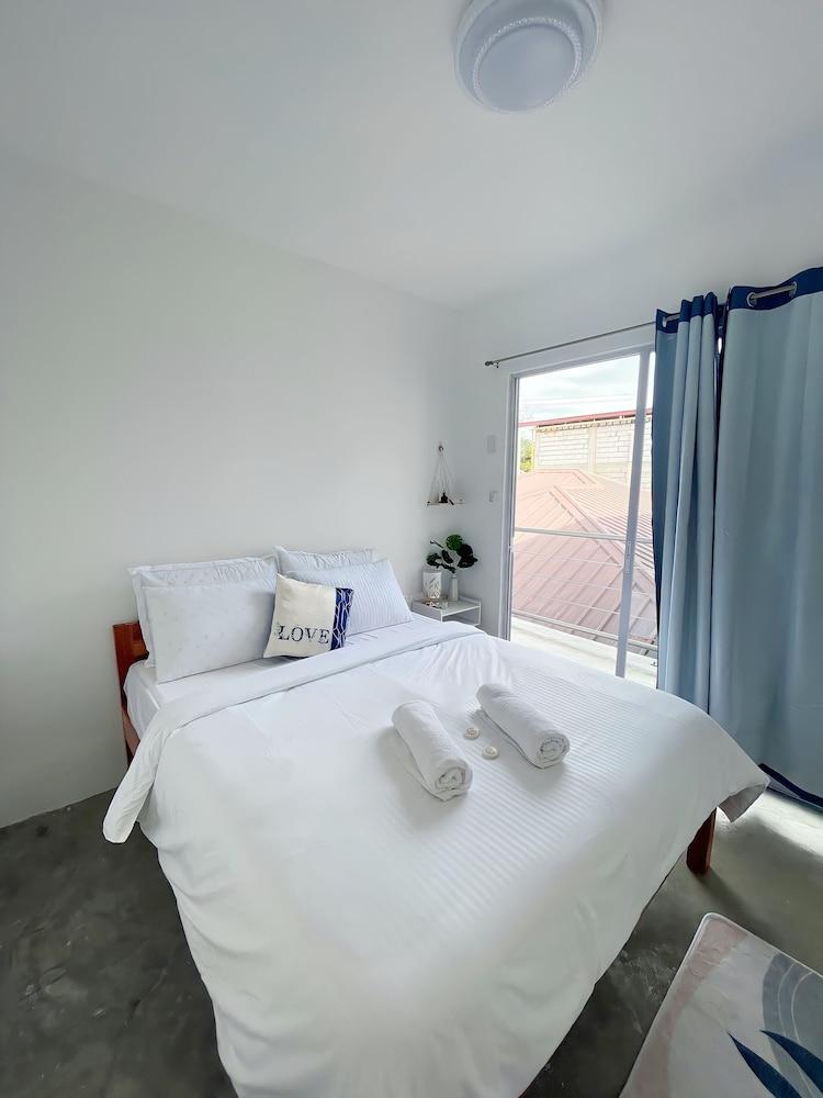 Sunset Paradise Moaboal