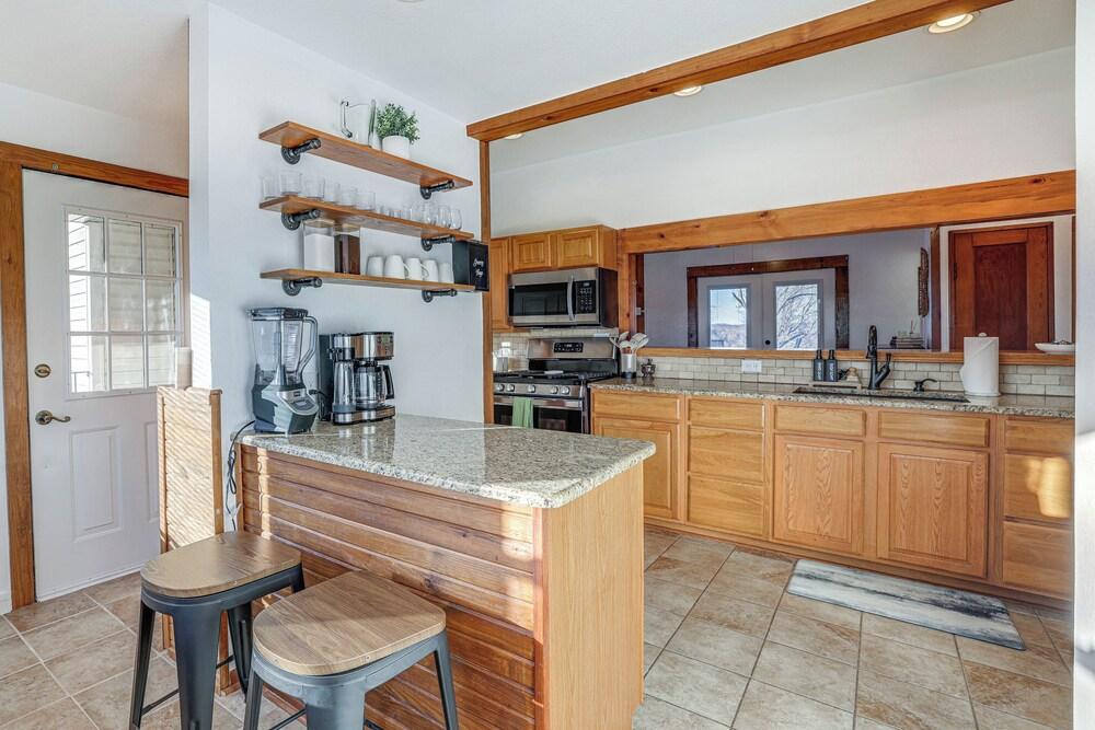 Eureka Springs Home Rental w/ Panoramic Views!