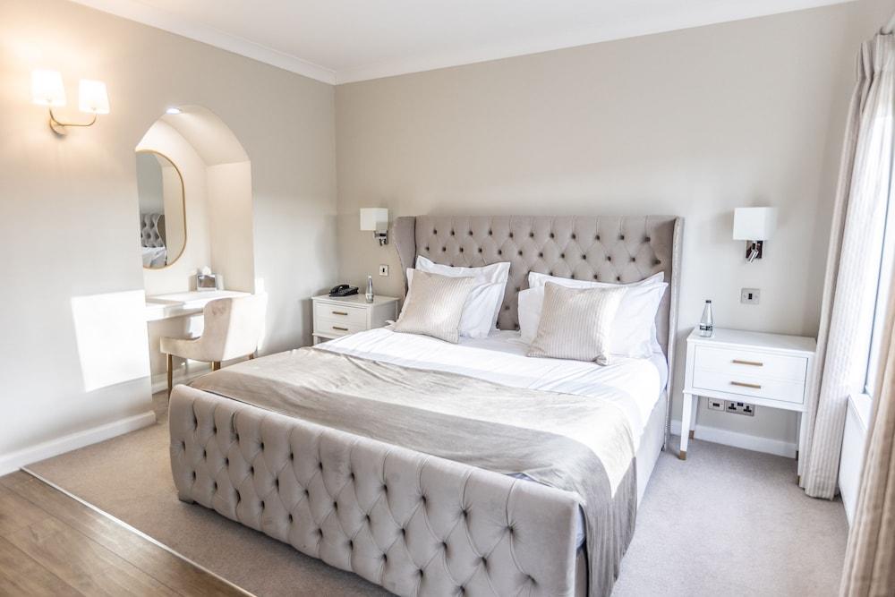 Marshall Meadows Manor House