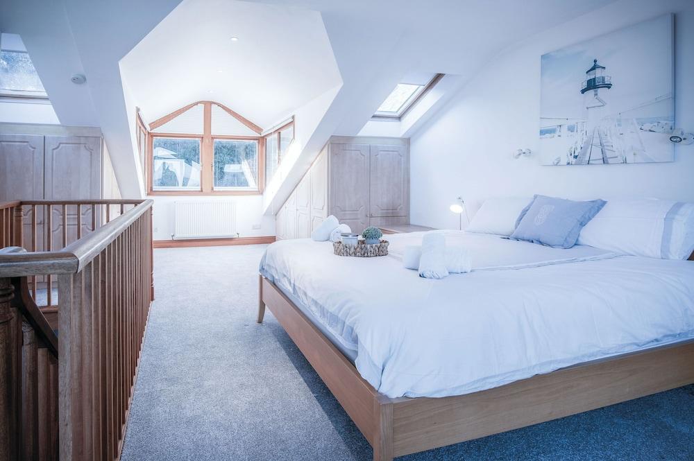 Beachways - 5 Bedroom Holiday Home - Saundersfoot