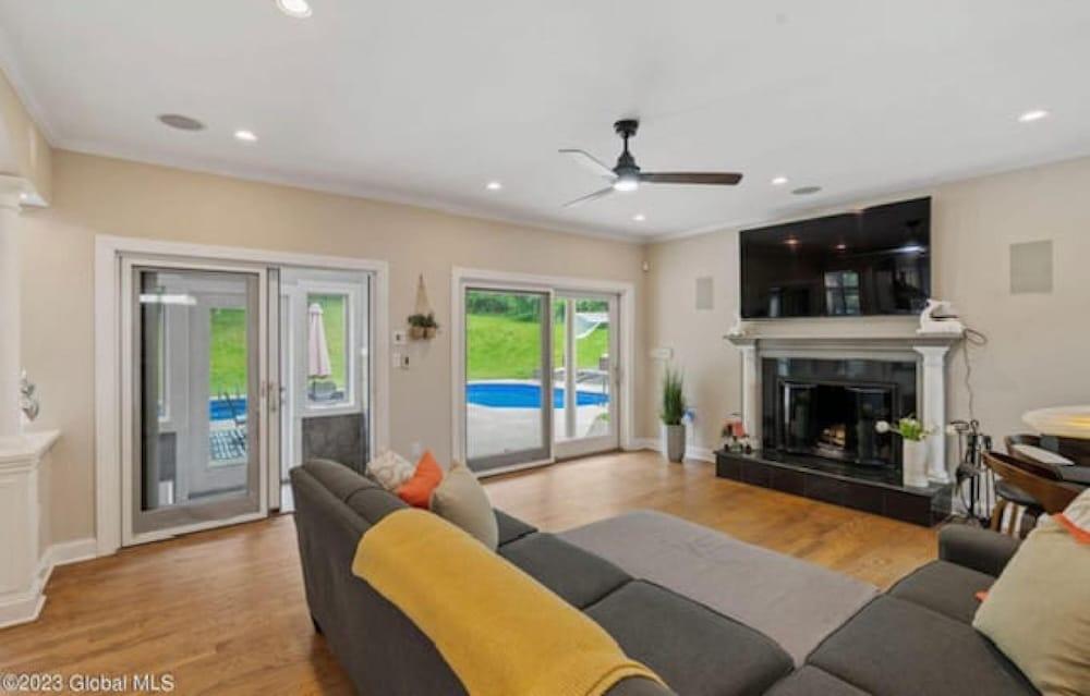 Secluded Lux Mansion Pool Home With Amazing Views