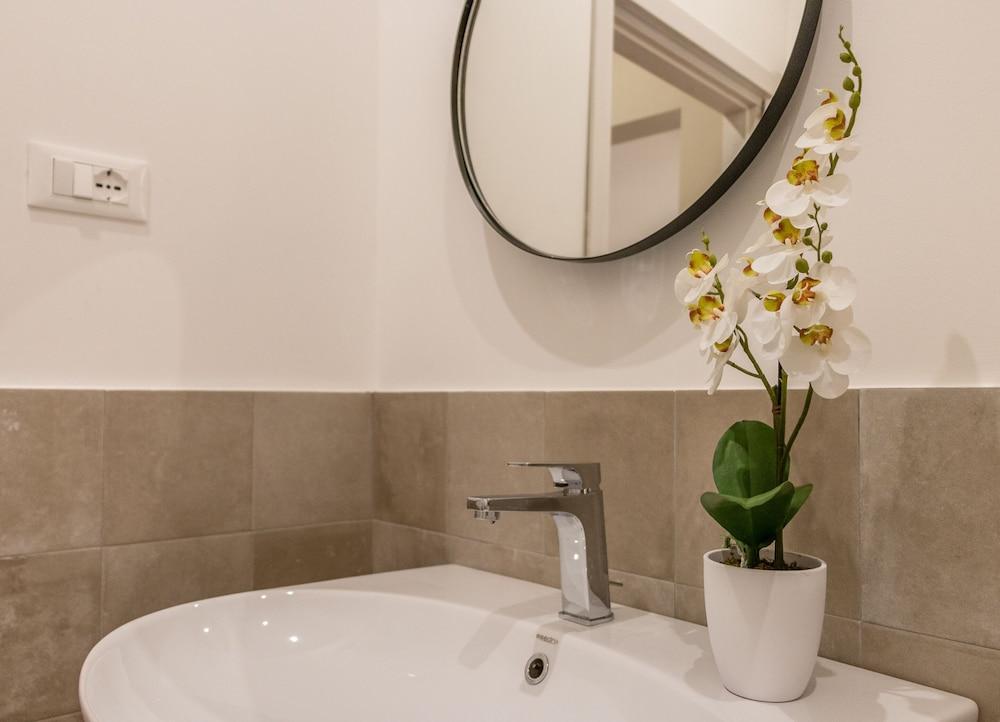 Ghiberti Apartments - Prussian Blue