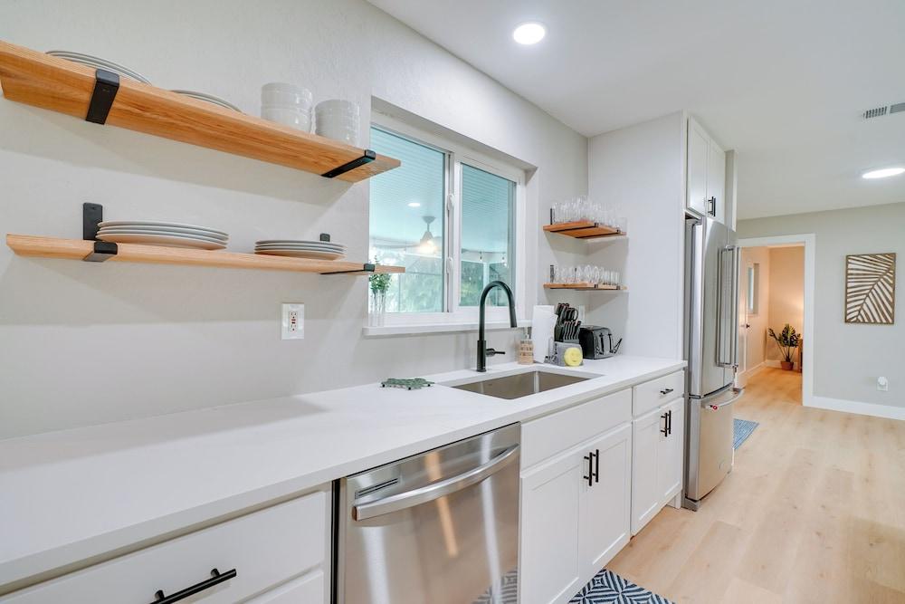 Cape Coral Home w/ Pool & Boat Dock, 5 Mi to Beach