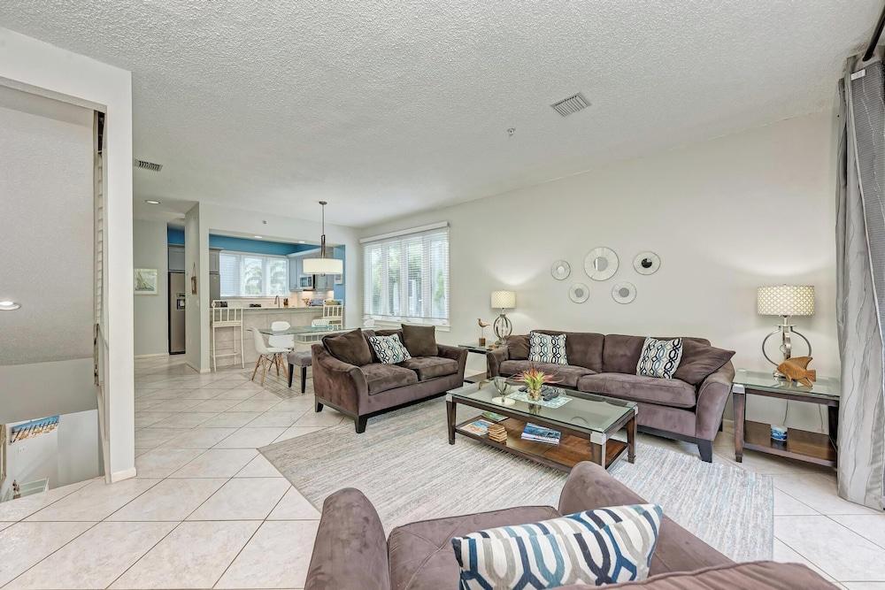Longboat Key Cedars Beach House-pet Friendly-2 Minute To The Beach