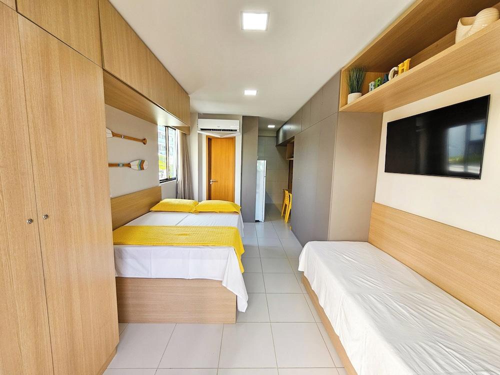 Makia Beach Experience