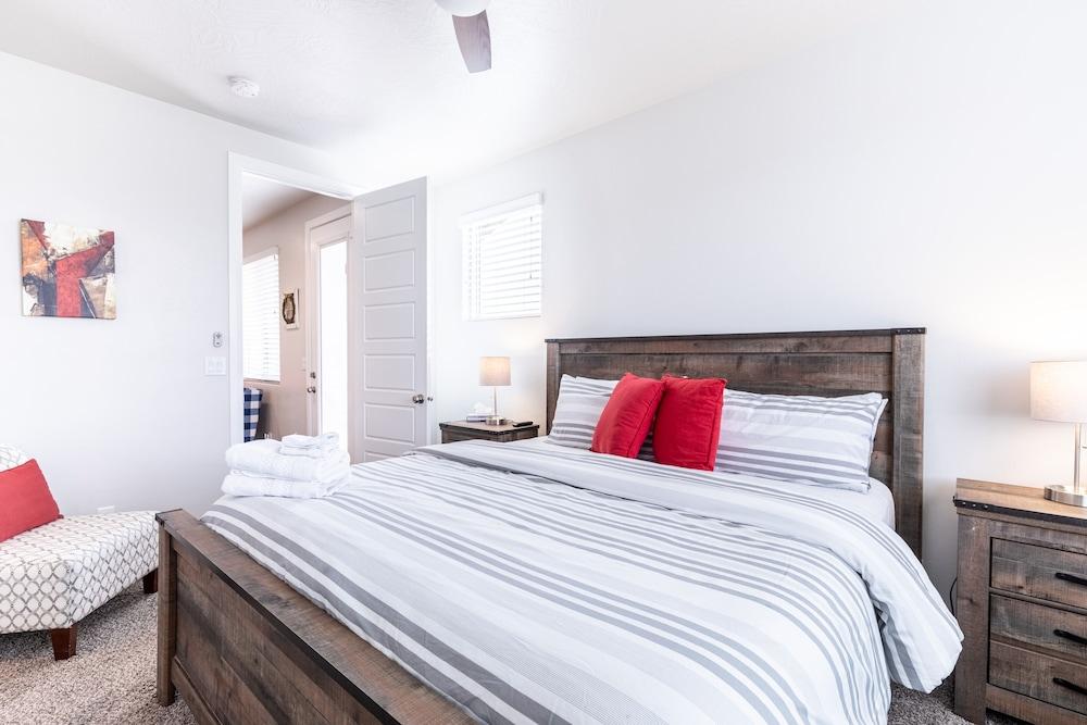 Zion Experience 4 Bedroom Townhouse by RedAwning