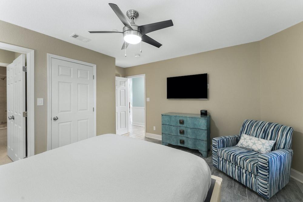 Cabana Club by Panhandle Getawayas