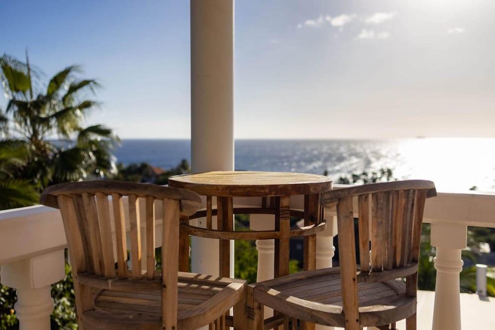 Spacious Bright Villa - Spectacular Ocean Views Private Pool