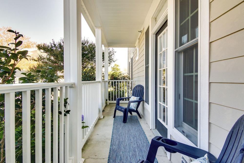 3 Mi to Beach: Ocean View Getaway w/ Pool Access