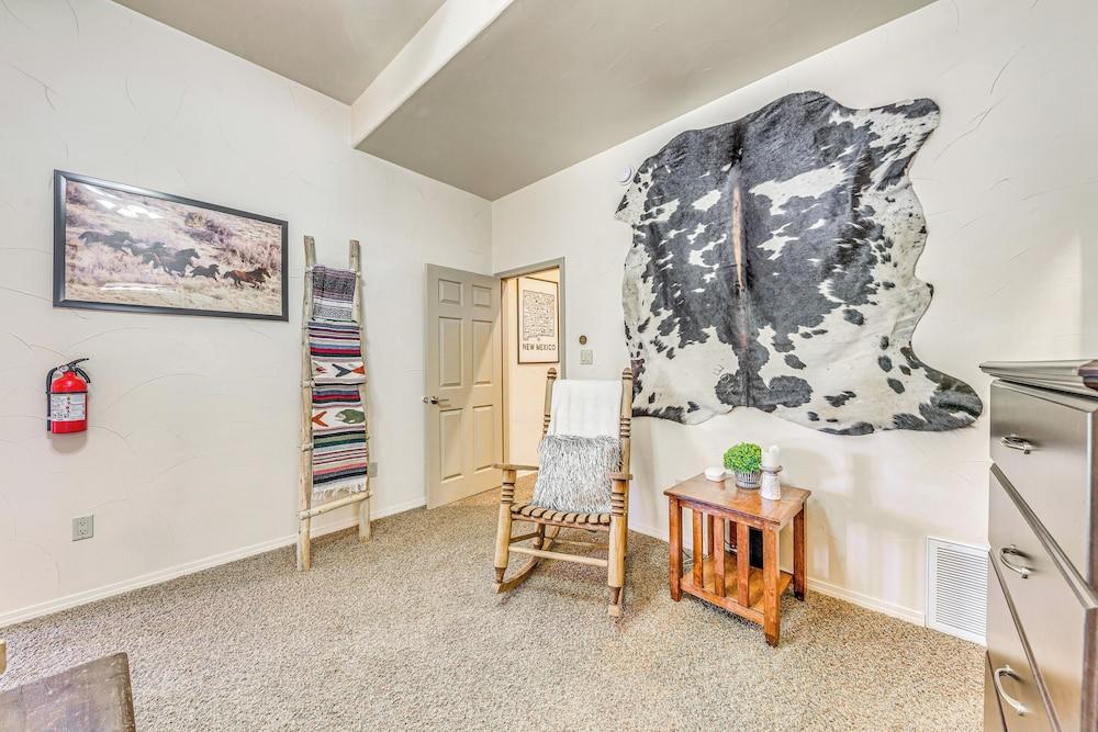 Ruidoso Cabin Rental w/ Hot Tub: Near Midtown!