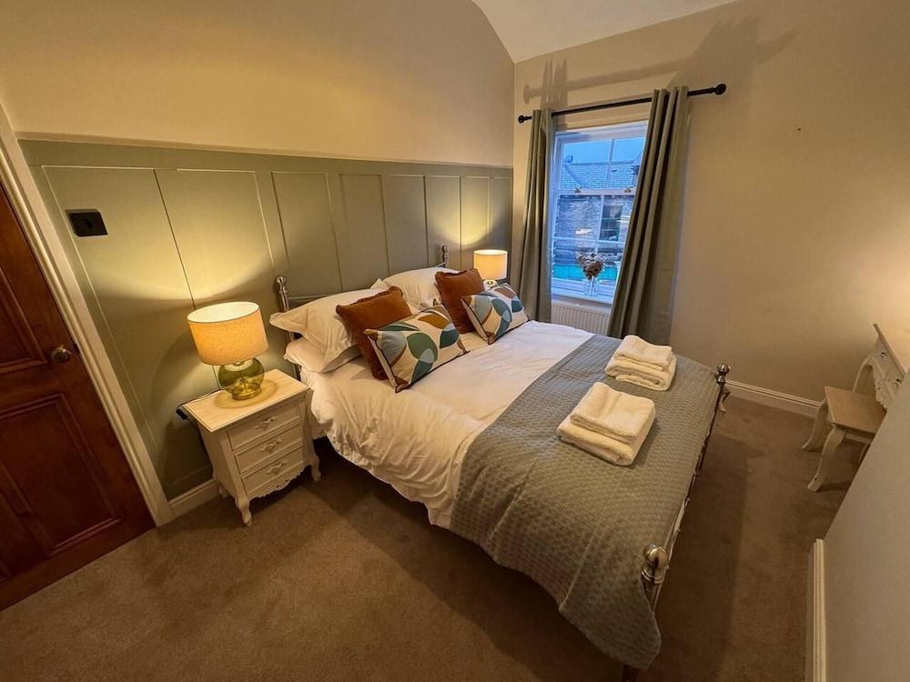 Captivating 3-bed Cottage in Saltaire