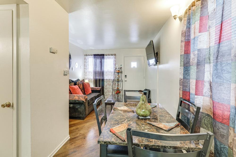 Quaint St Louis Home ~ 6 Mi to Downtown!