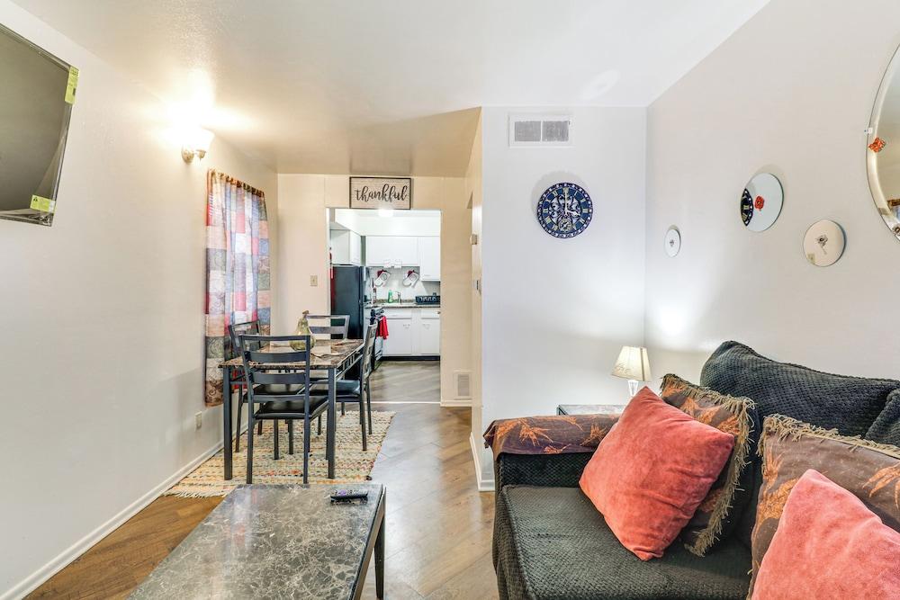 Quaint St Louis Home ~ 6 Mi to Downtown!