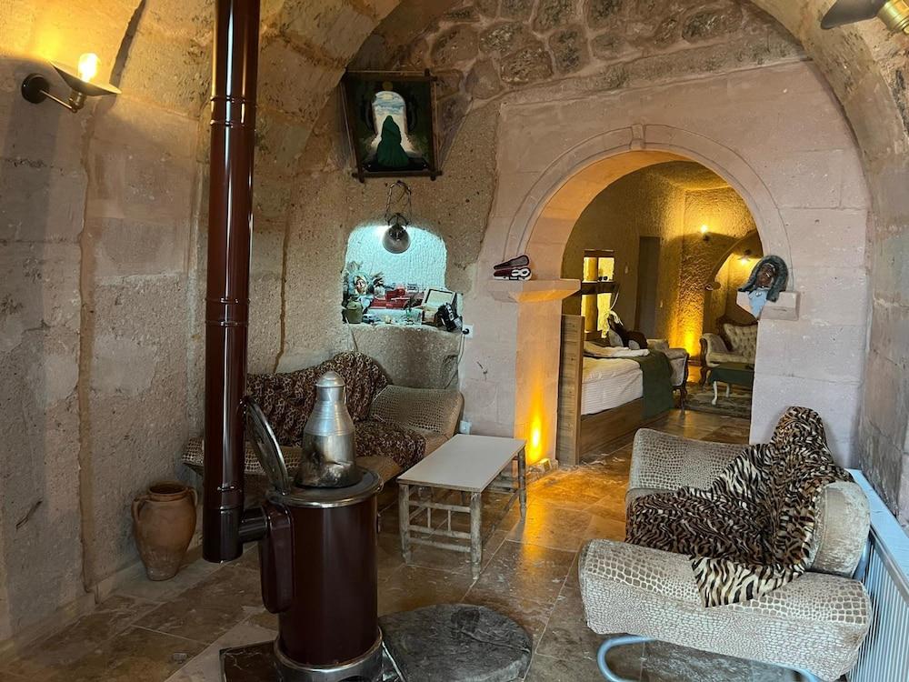 Yeşilöz Inn Cave Otel