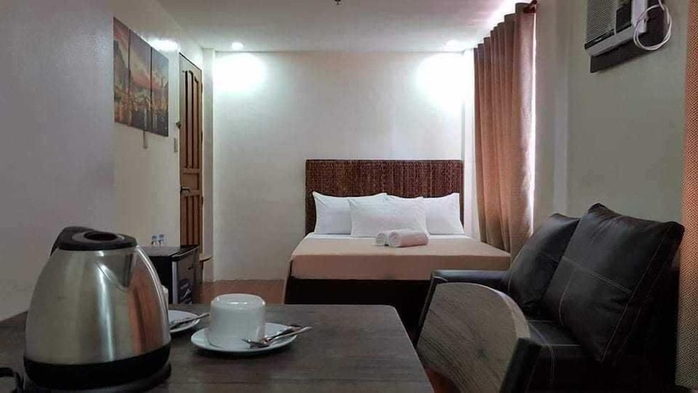 Thirdy's Tourist Inn