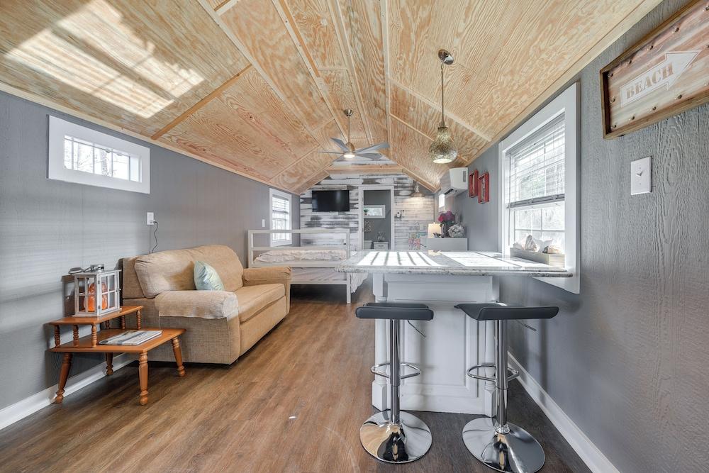Calabash Studio Cabin, 4 Mi to Sunset Beach!