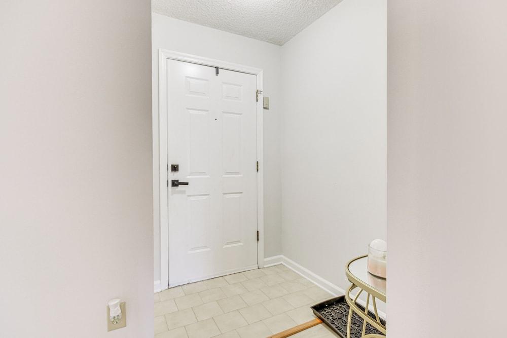 Riverfront Columbia Condo: 4 Mi to Usc!