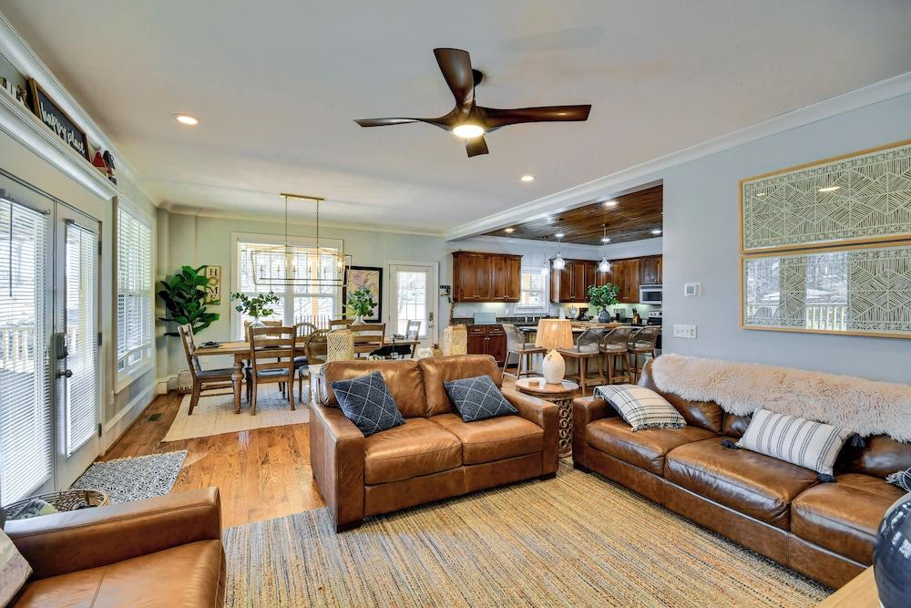 Lakefront Jacksons Gap Retreat w/ Grill & Dock!