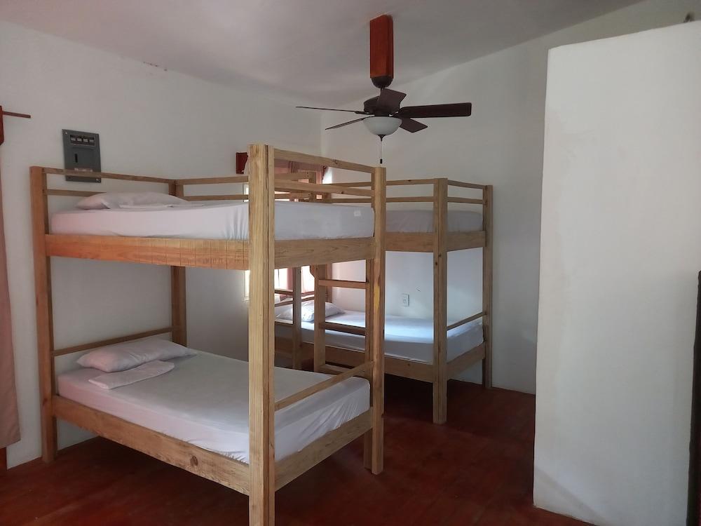 Onat Caribe Hostel
